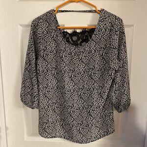 Skies Are Blue Blouse Women’s Size Small Petite Floral 3/4 Sleeve Black Lace